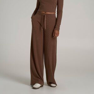 American Tall Mid-Rise Waffle Wide-Leg Pants for Tall Women in Otter Brown Size
